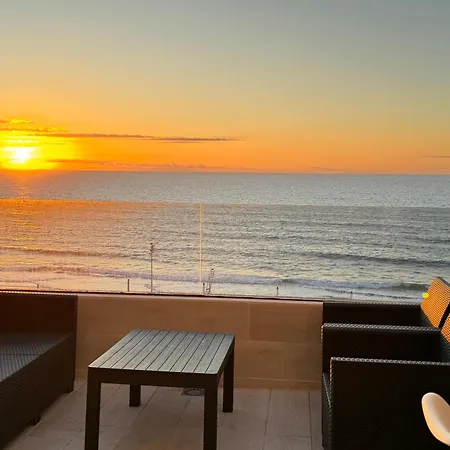 Atico Vistas Mar Playa Canteras Апартаменты *